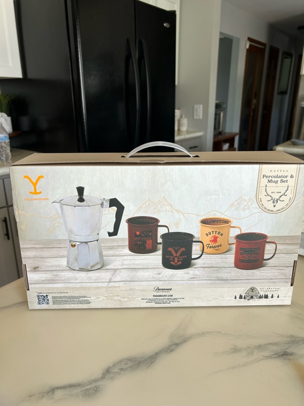 Yellowstone Percolator & Mug Set - Black, Red, Orange Mugs